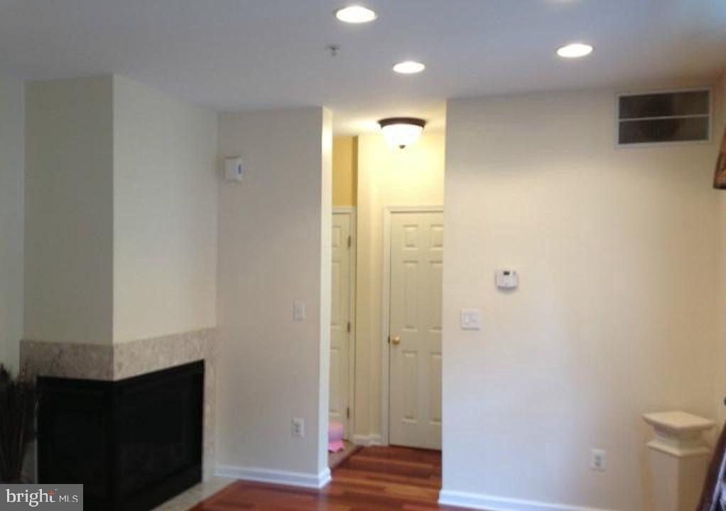 4815 Harcourt Road, Unit 13 Upper Marlboro, MD 20772 - Photo 7 of 18 Gas fireplace in Living Room
