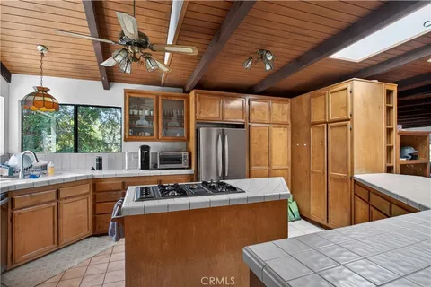 $1,828,000 | 5625 Terrace Drive, La Crescenta, CA 91214