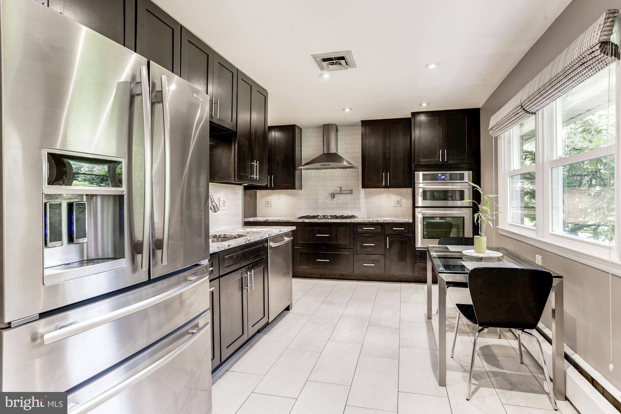3941 Hawthorne Road Ellicott City, MD 21042 - Photo 14 of 37 Stainless Steel Appliances | Granite Countertops