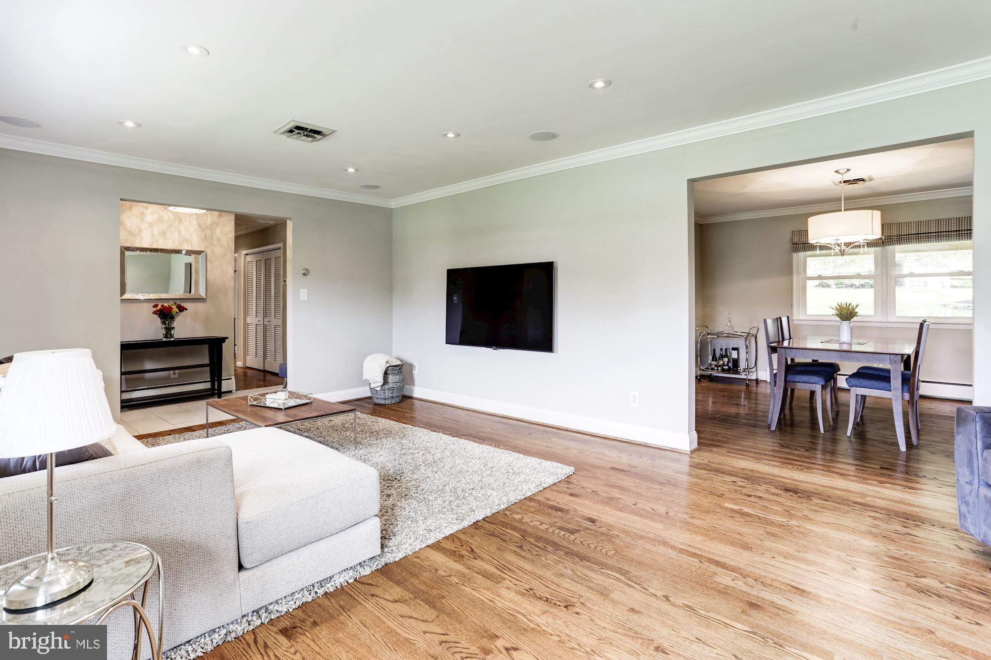 3941 Hawthorne Road Ellicott City, MD 21042 - Photo 7 of 37 Living Room | Hardwood Floors