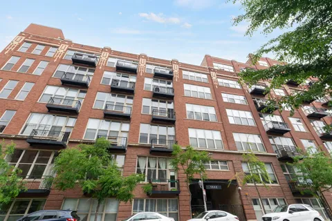 $425,000 | 1500 West Monroe Street, Unit 413, Chicago, IL 60607