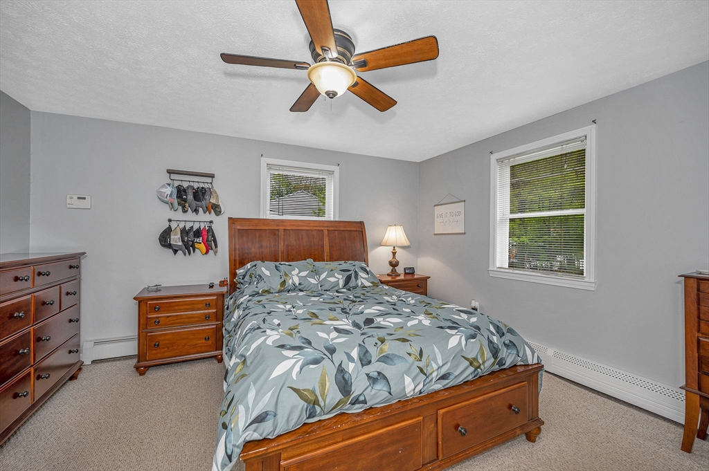 28 Hardy Road Londonderry, NH 03053 - Photo 7 of 41 Gallery Image 7