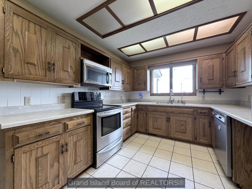 1498 East One-R Road Grand Island, NE 68801 - Photo 9 of 36 Gallery Image 9
