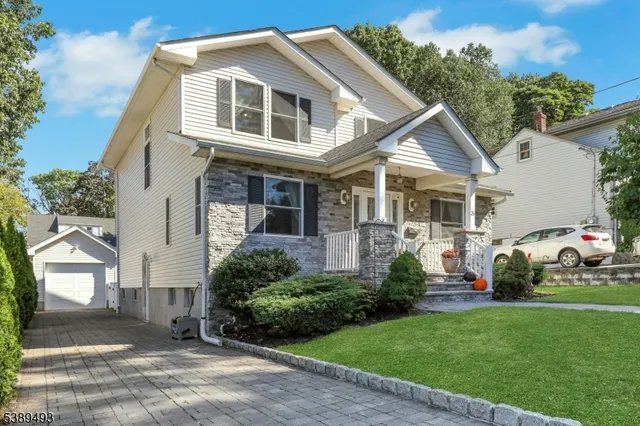 $795,000 | 35 Franklin Avenue, Hasbrouck Heights, NJ 07604