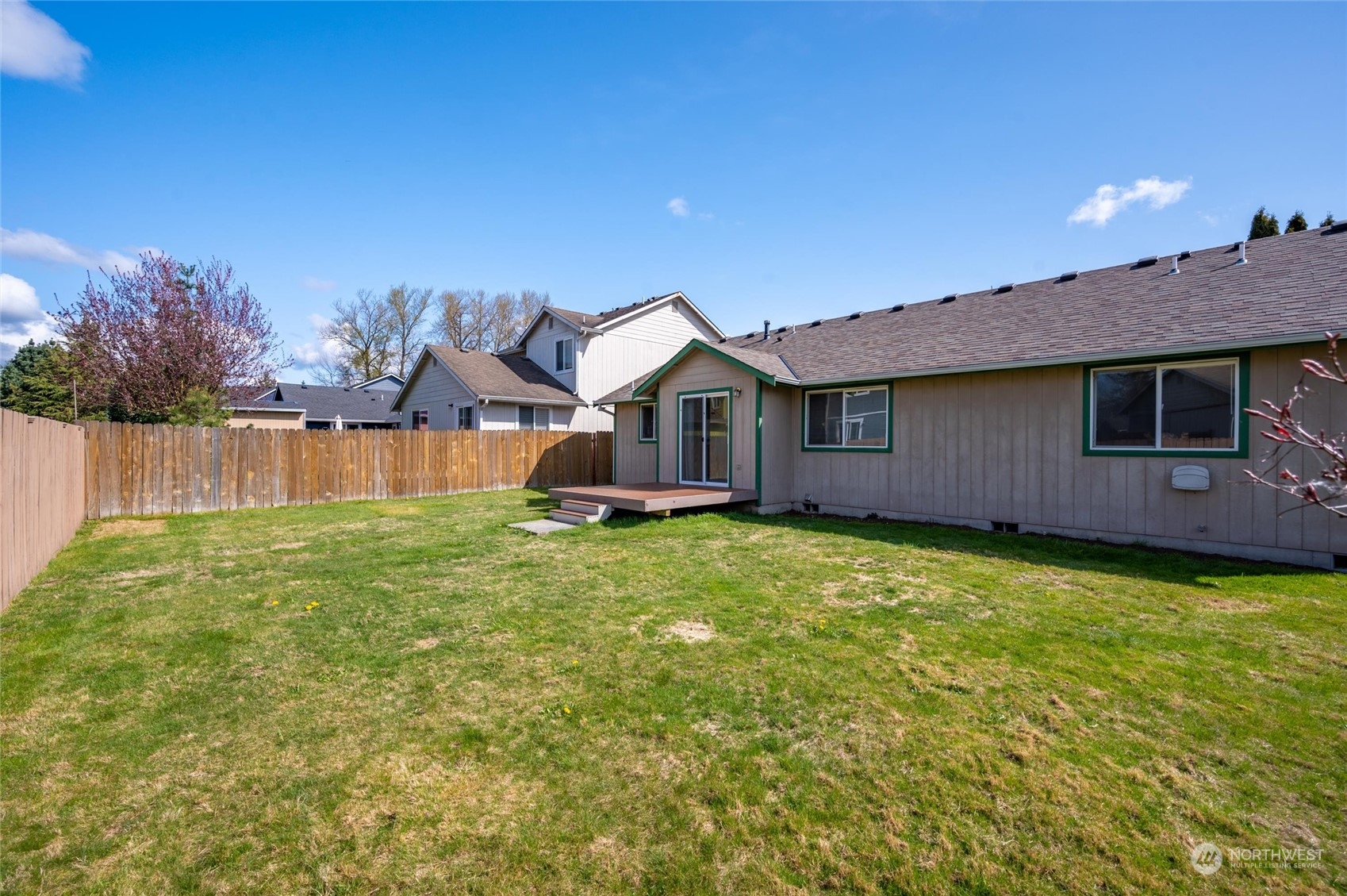 422 Spring Lane Sedro-Woolley, WA 98284 - Photo 24 of 25 a view of a house with backyard and garden
