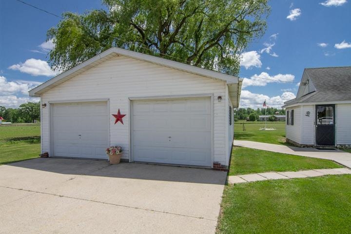 5316 West Shearer Road Coleman, MI 48618 - Photo 5 of 17 1900978-4.JPG