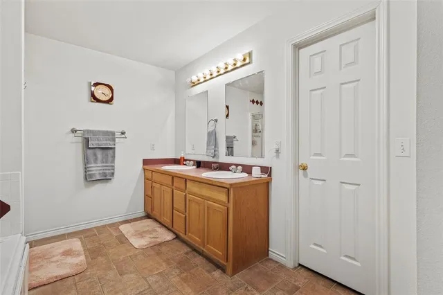 $495,000 | 80 Campbell Road, Sadler, TX 76264