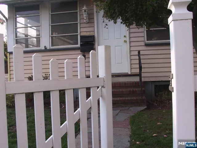 $1,650 | 204 Spruce Street, Unit 2, Bloomfield, NJ 07003