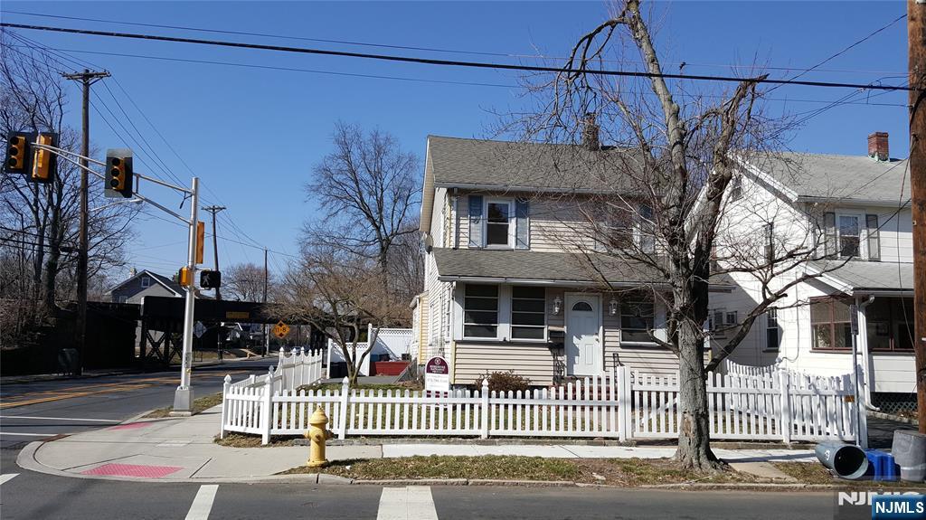 204 Spruce Street, Unit 2 Bloomfield, NJ 07003 - Photo 4 of 24