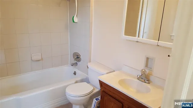 $1,650 | 204 Spruce Street, Unit 2, Bloomfield, NJ 07003