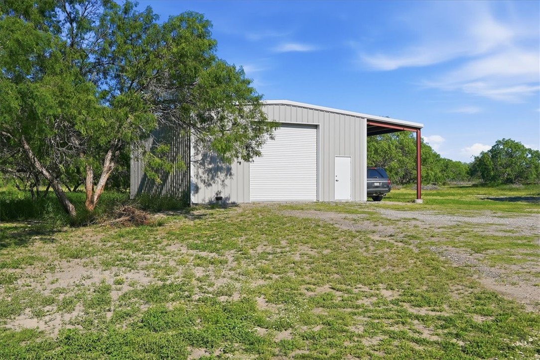 6137 North Main Street Mathis, TX 78368 - Photo 5 of 40