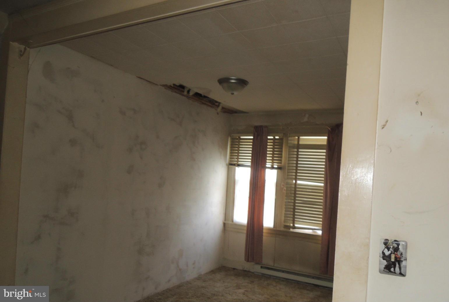 121 East 2nd Avenue Ranson, WV 25438 - Photo 5 of 20 Living Room