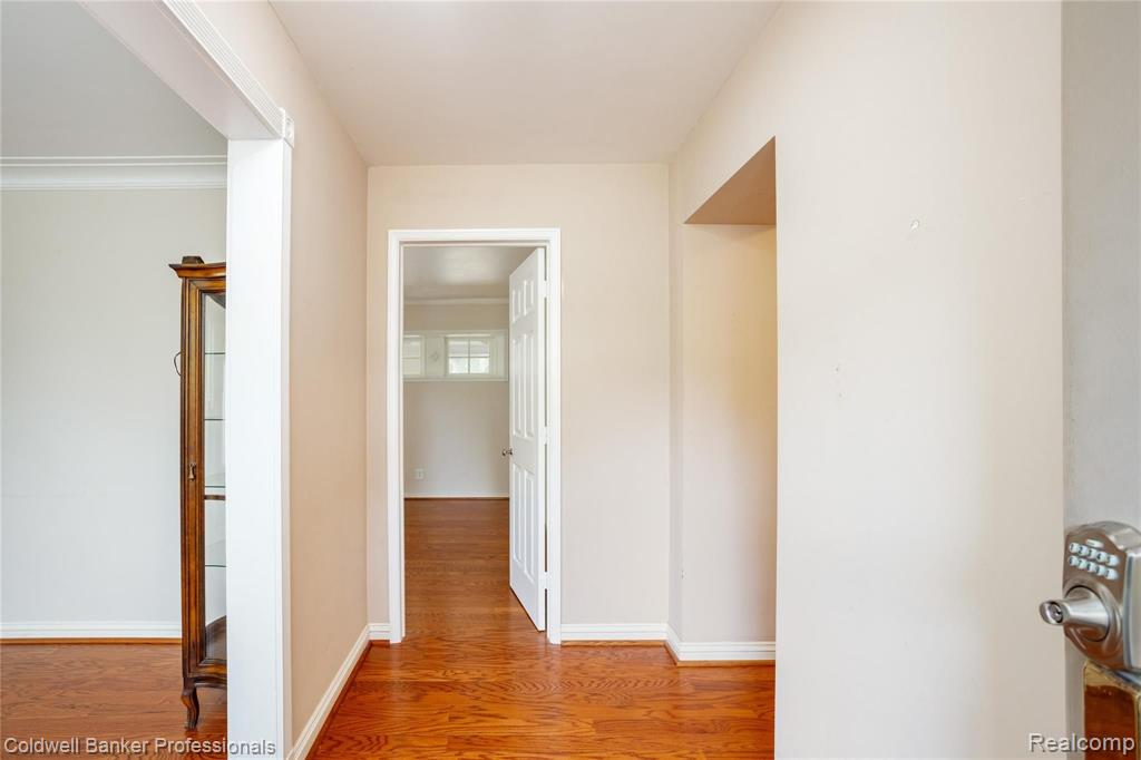 401 Barclay Grosse Pointe, MI 48236 - Photo 25 of 39