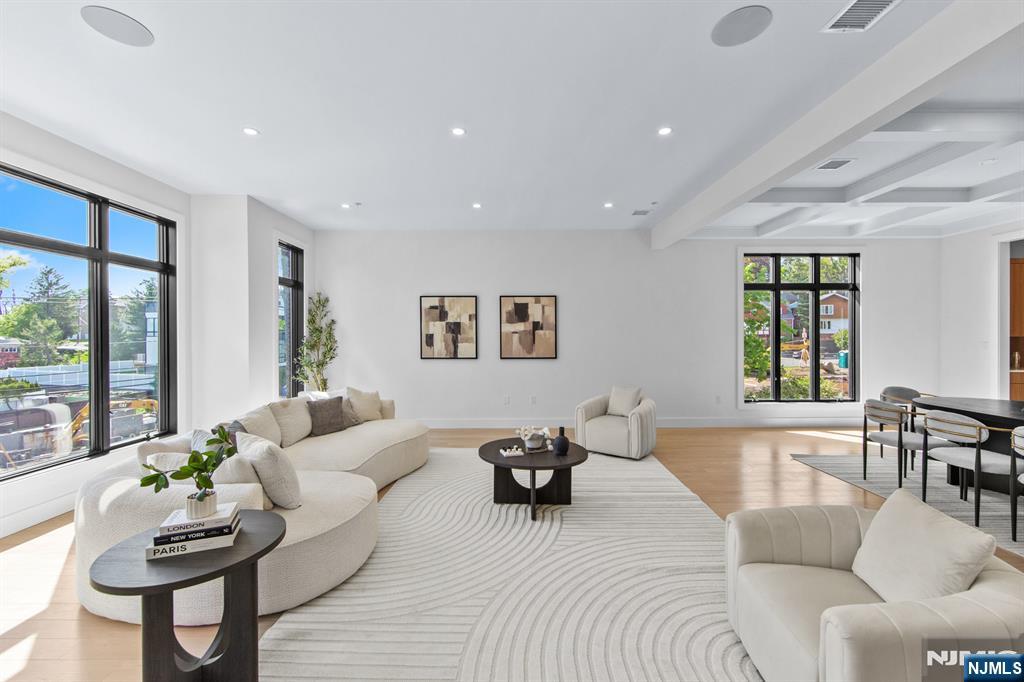 61 Edgewater Road Cliffside Park, NJ 07010 - Photo 10 of 49