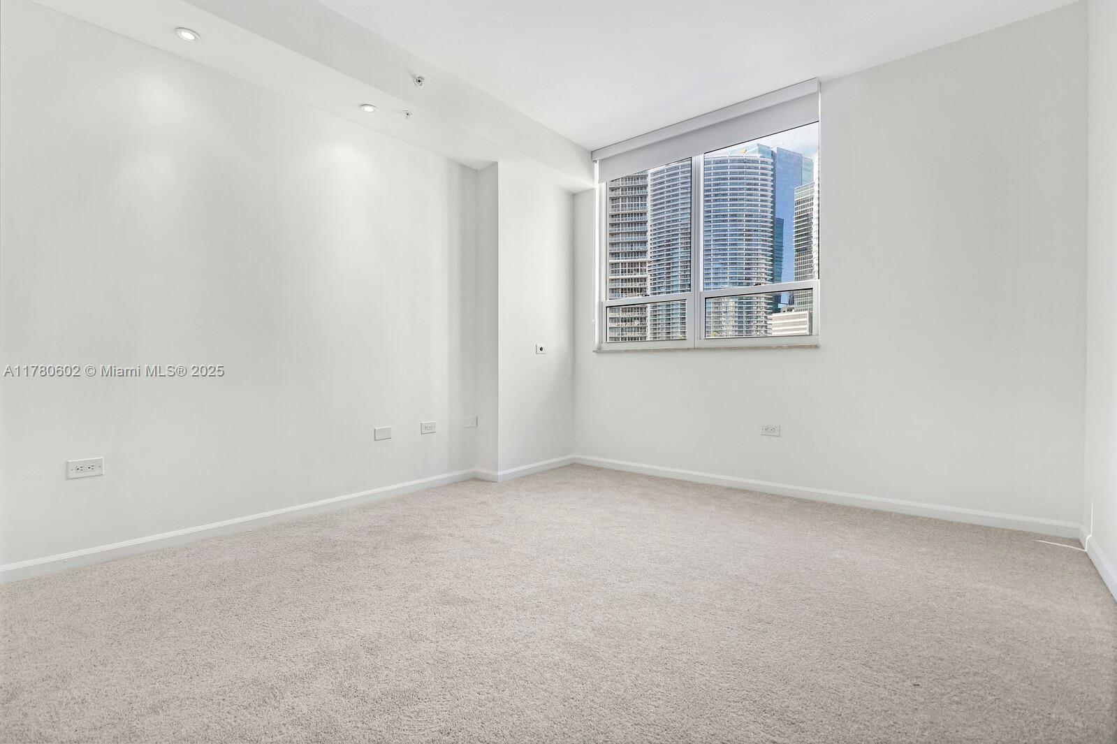 Brickell Miami, FL 33131 - Photo 27 of 33