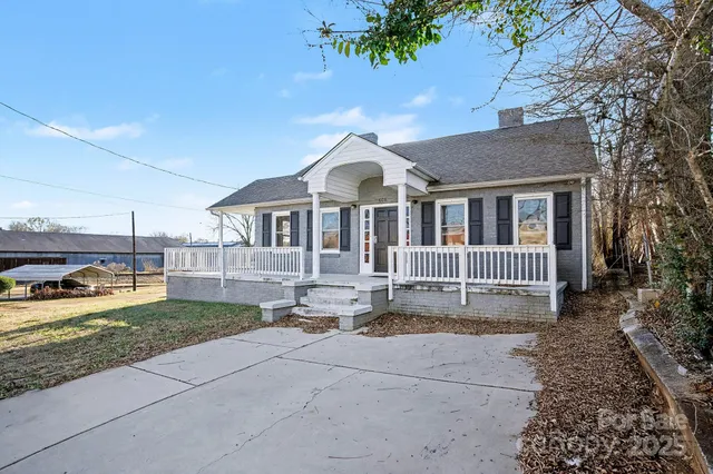 $260,000 | 406 South Catawba Street, Lancaster, SC 29720