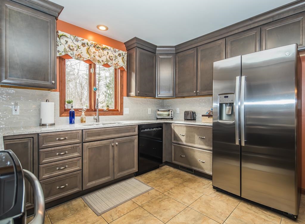 2 Sonia Drive Rutland, VT 05701 - Photo 15 of 40