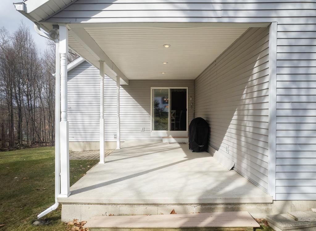 2 Sonia Drive Rutland, VT 05701 - Photo 5 of 40