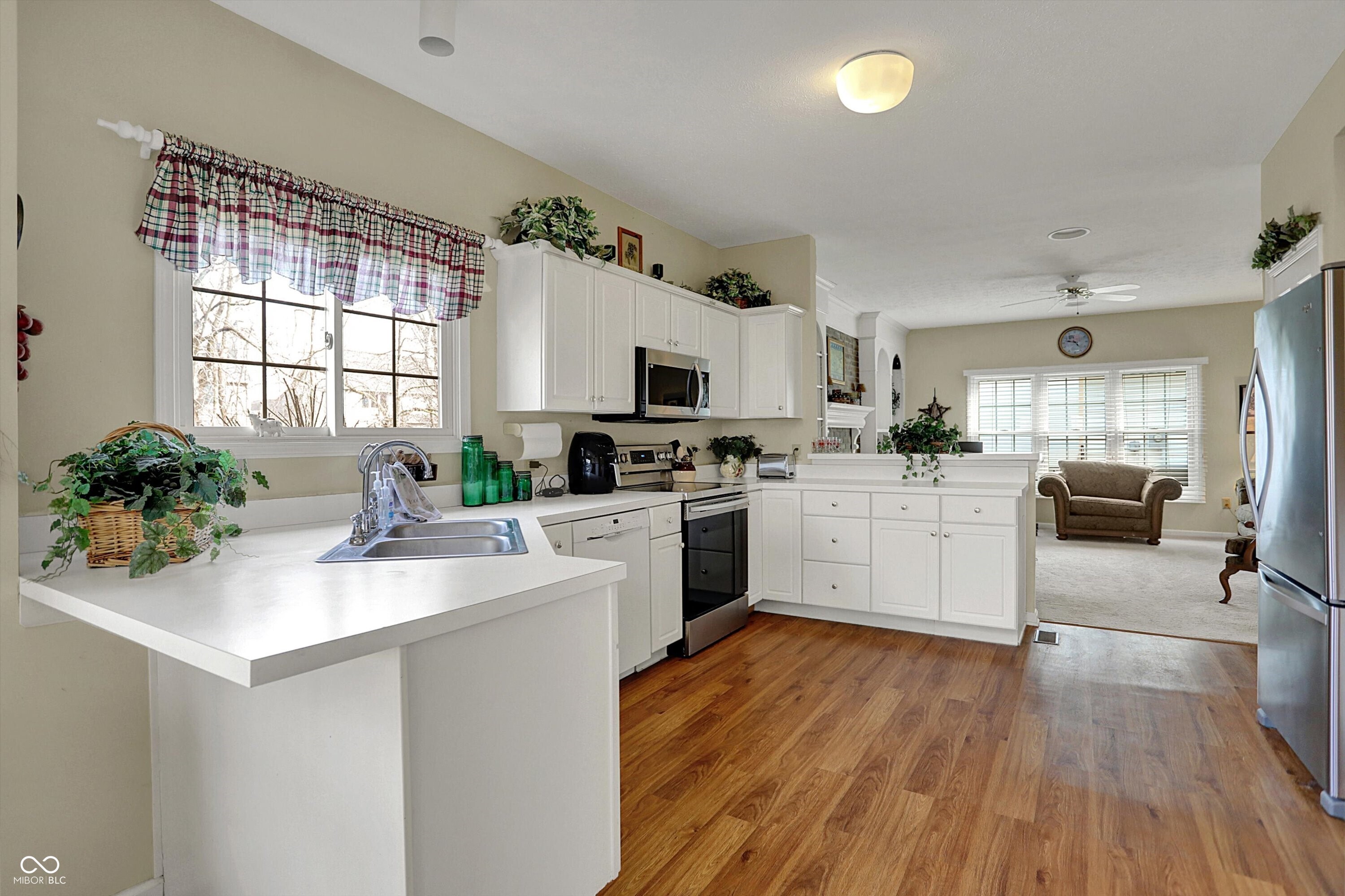 11247 Reflection Point Drive Fishers, IN 46037 - Photo 11 of 54 Gallery Image 11