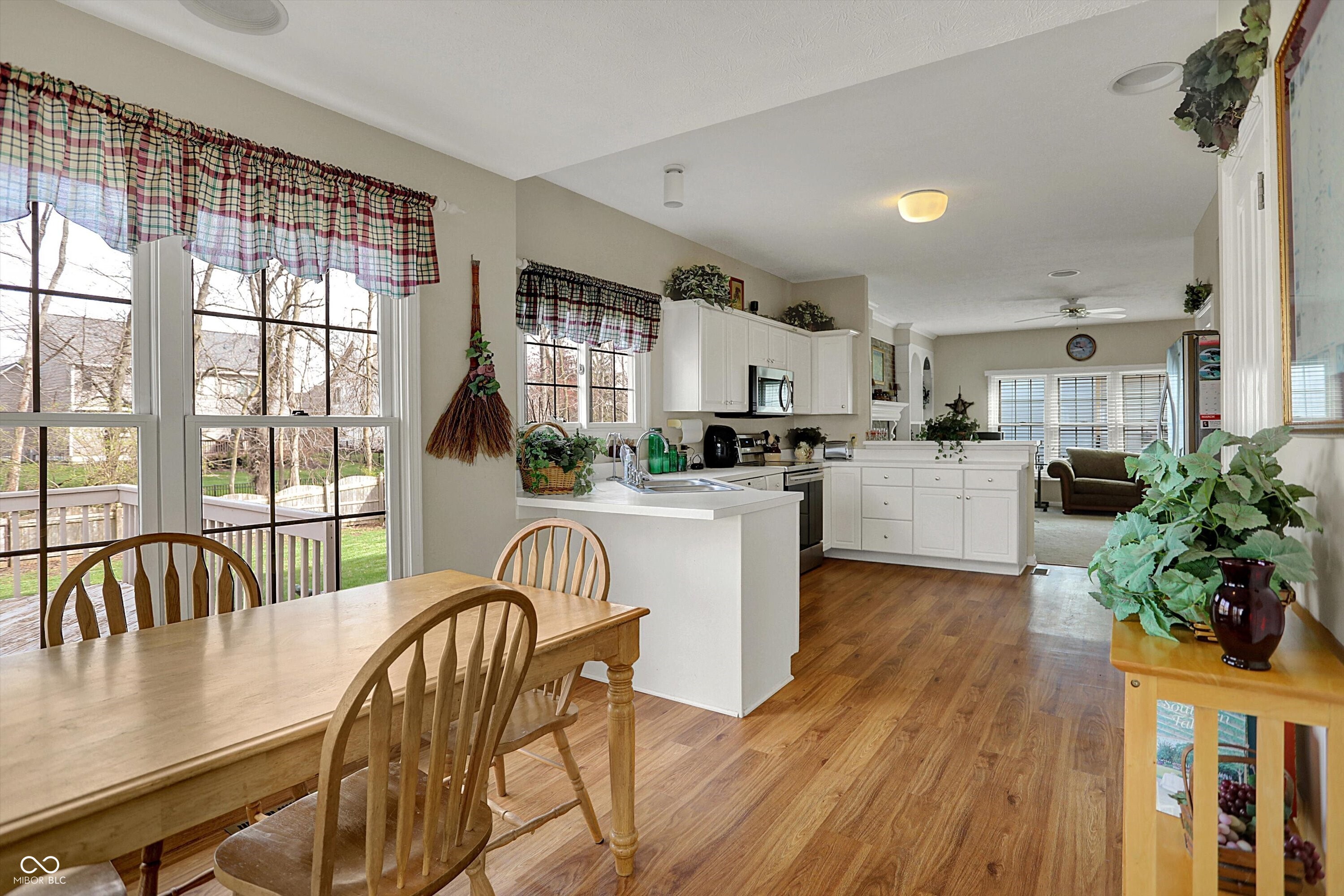 11247 Reflection Point Drive Fishers, IN 46037 - Photo 14 of 54 Gallery Image 14