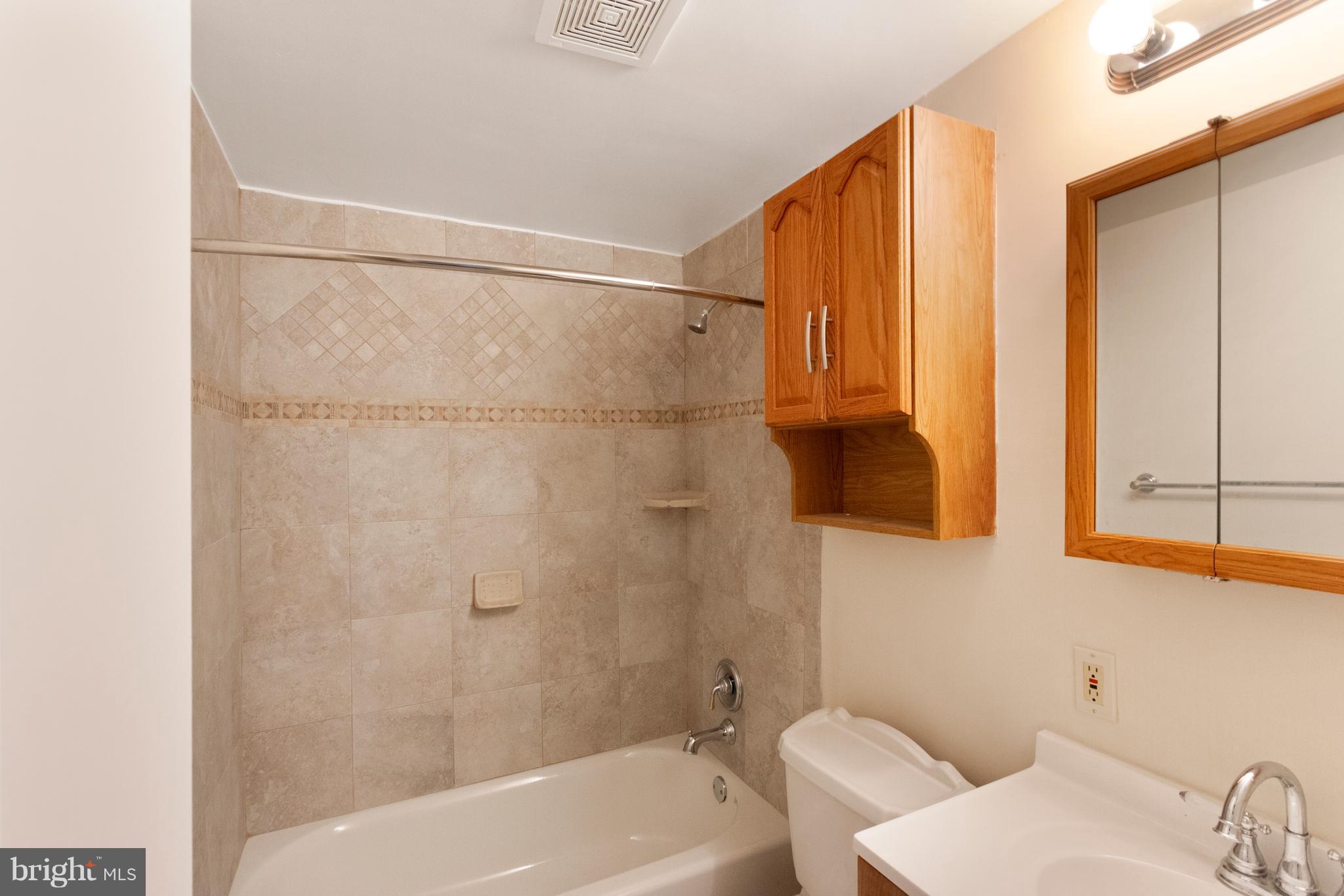 13809 Delaney Road Woodbridge, VA 22193 - Photo 26 of 30 Bath 3