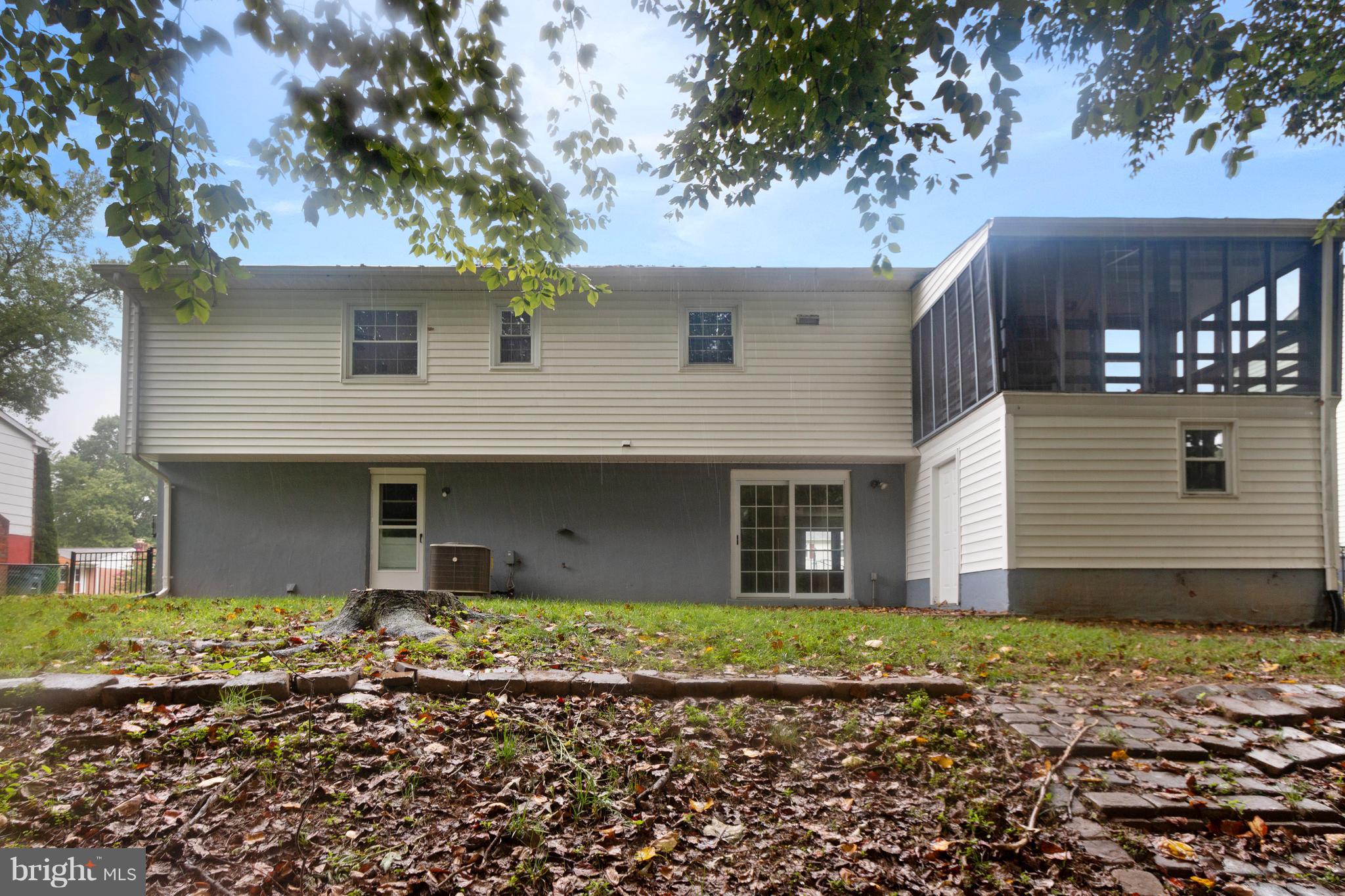 13809 Delaney Road Woodbridge, VA 22193 - Photo 30 of 30 Exterior (Rear)