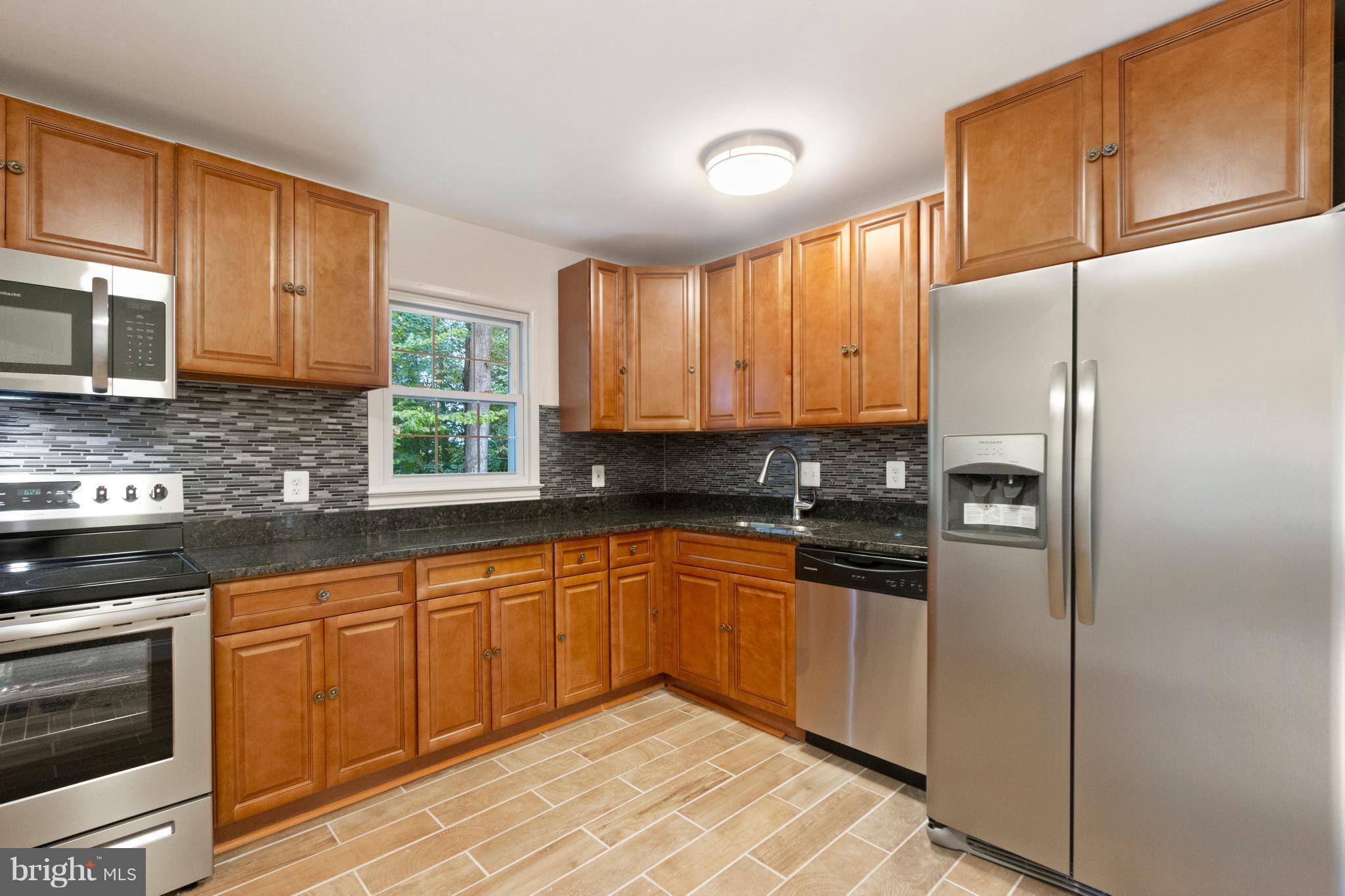 13809 Delaney Road Woodbridge, VA 22193 - Photo 6 of 30 Kitchen