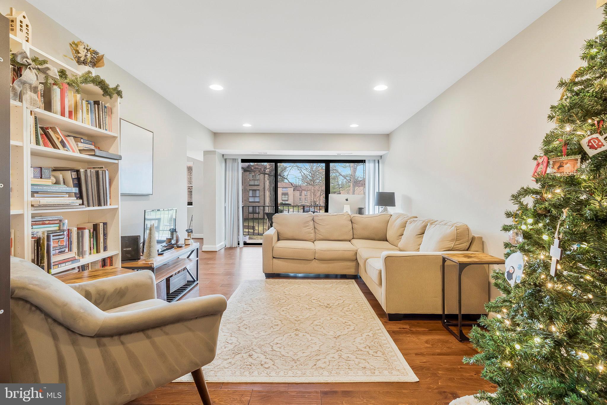 2014 Colts Neck Road, Unit 8/11B Reston, VA 20191 - Photo 1 of 29 Gallery Image 1