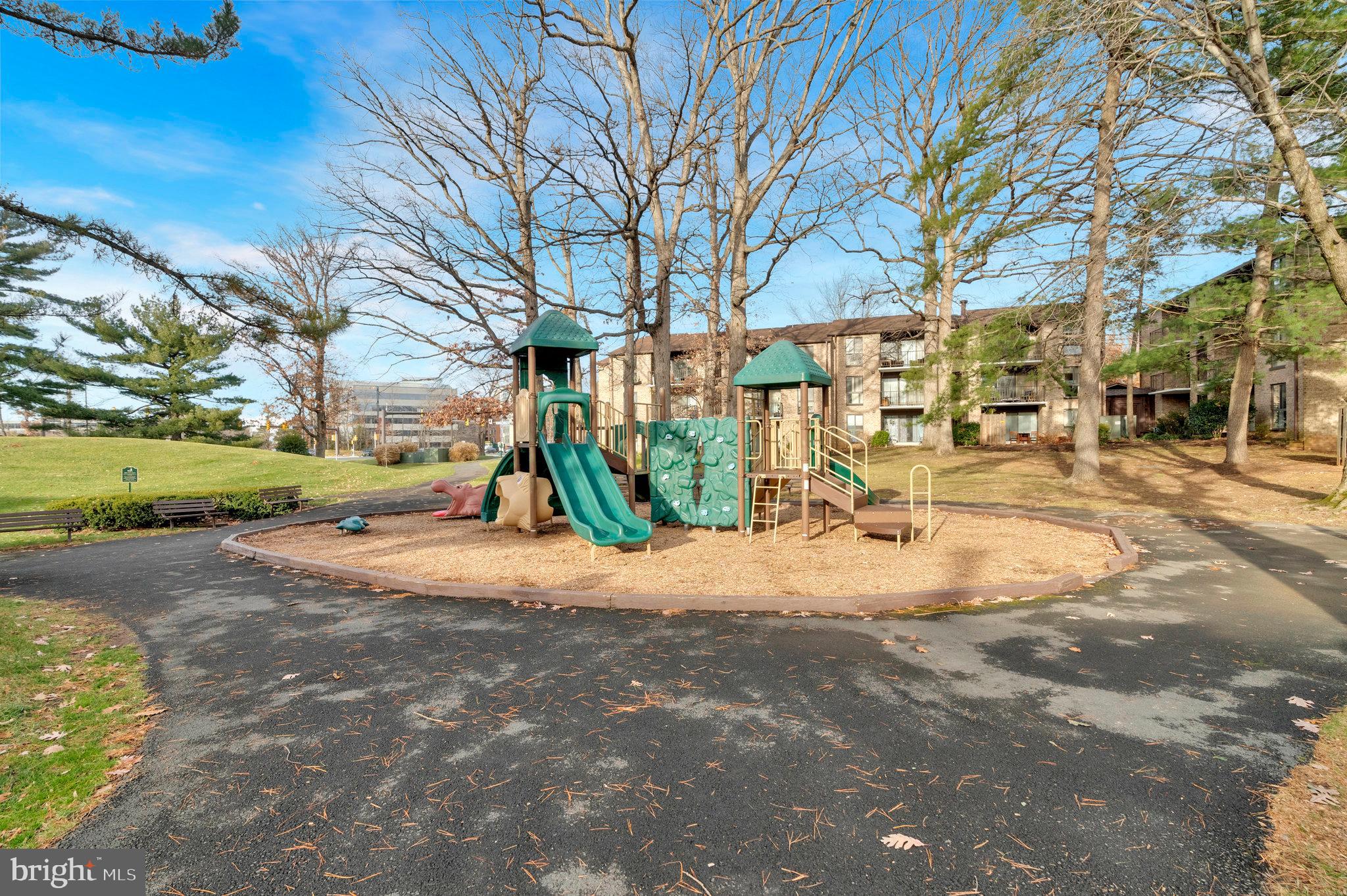 2014 Colts Neck Road, Unit 8/11B Reston, VA 20191 - Photo 28 of 29 Gallery Image 28