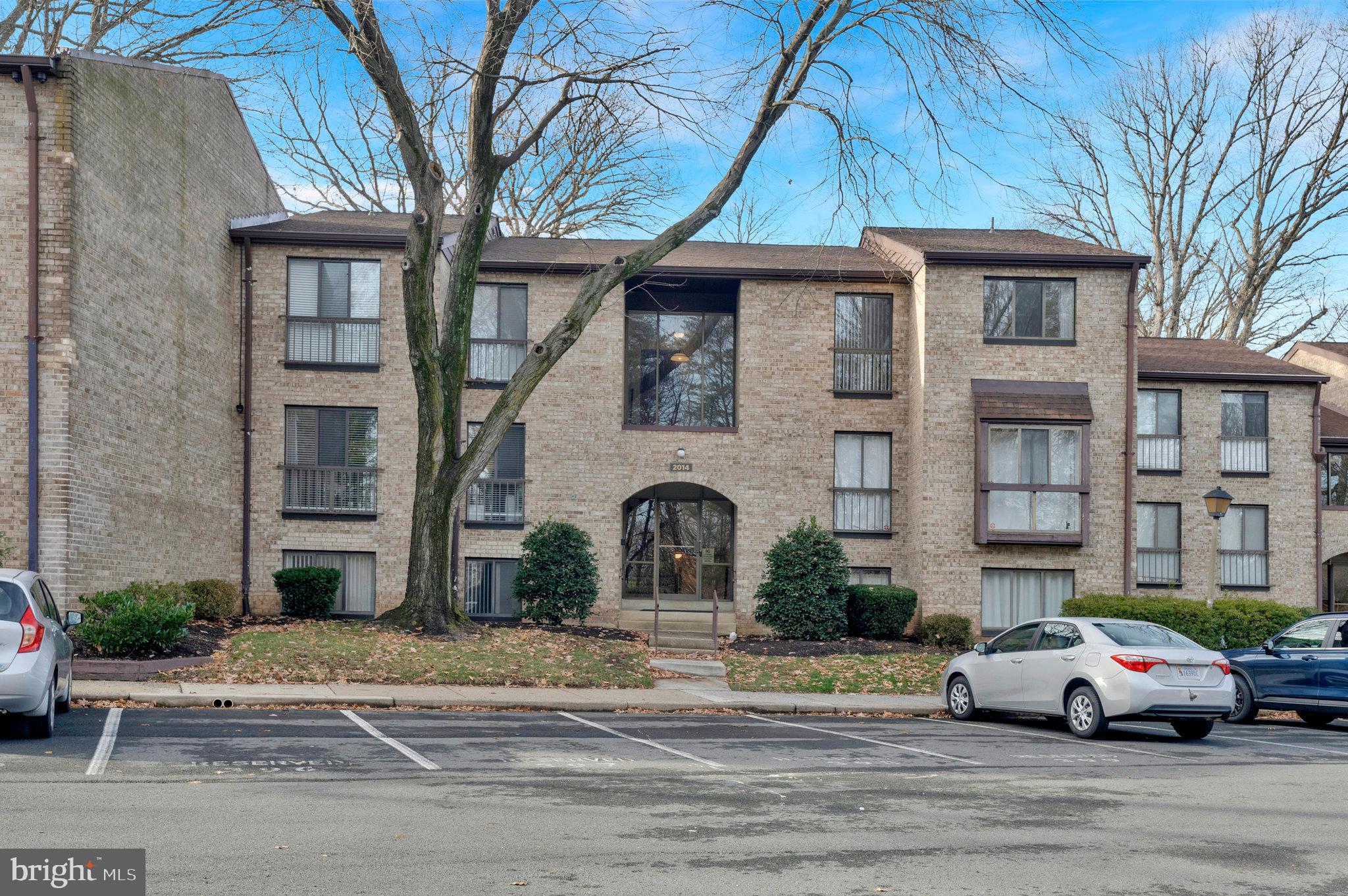 2014 Colts Neck Road, Unit 8/11B Reston, VA 20191 - Photo 3 of 29 Gallery Image 3