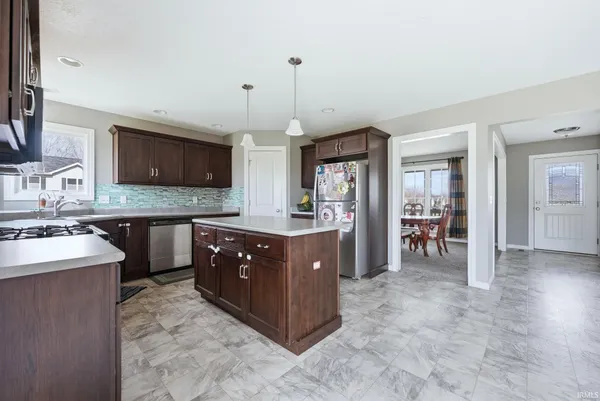 $369,900 | 2085 Lindenwood Avenue, Warsaw, IN 46580