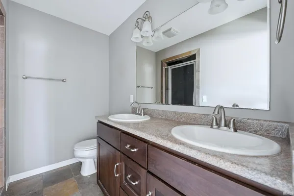 $369,900 | 2085 Lindenwood Avenue, Warsaw, IN 46580