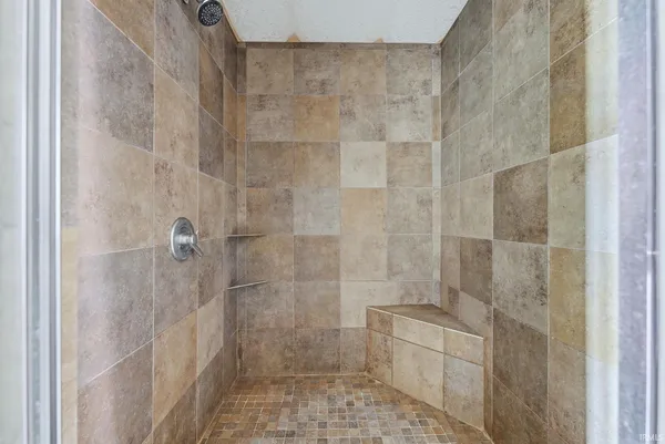 $369,900 | 2085 Lindenwood Avenue, Warsaw, IN 46580