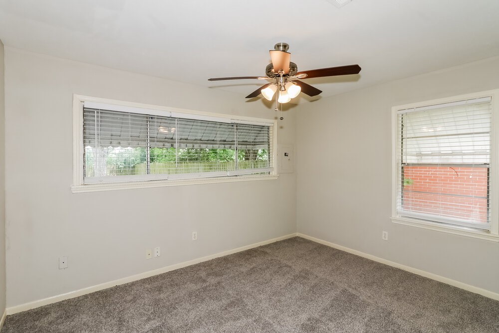 11611 Duane Street Houston, TX 77047 - Photo 12 of 16