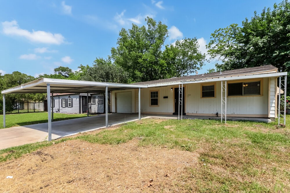 11611 Duane Street Houston, TX 77047 - Photo 3 of 16