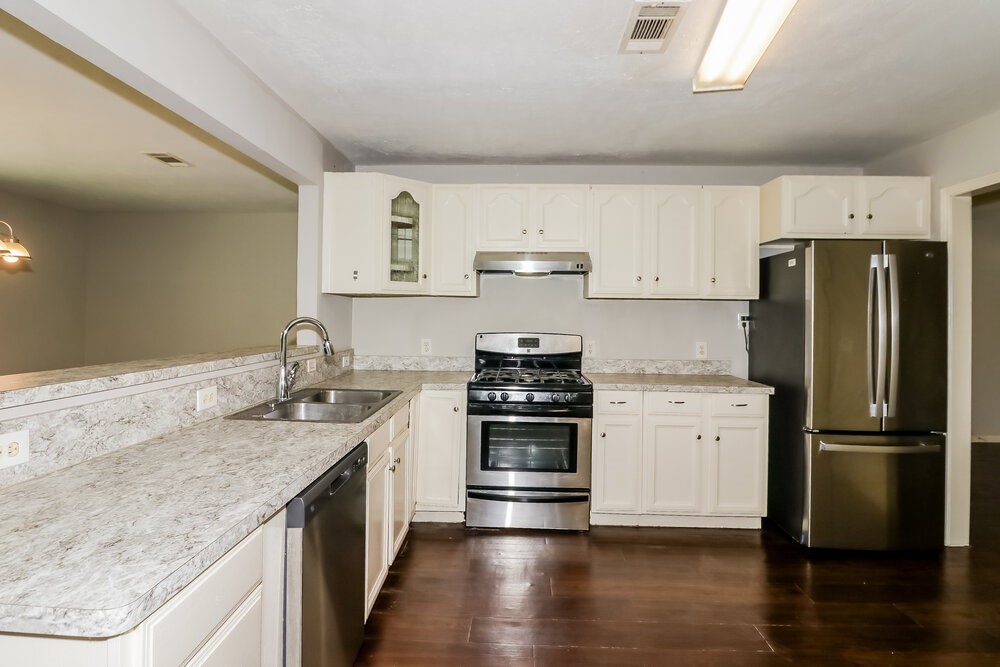 11611 Duane Street Houston, TX 77047 - Photo 8 of 16
