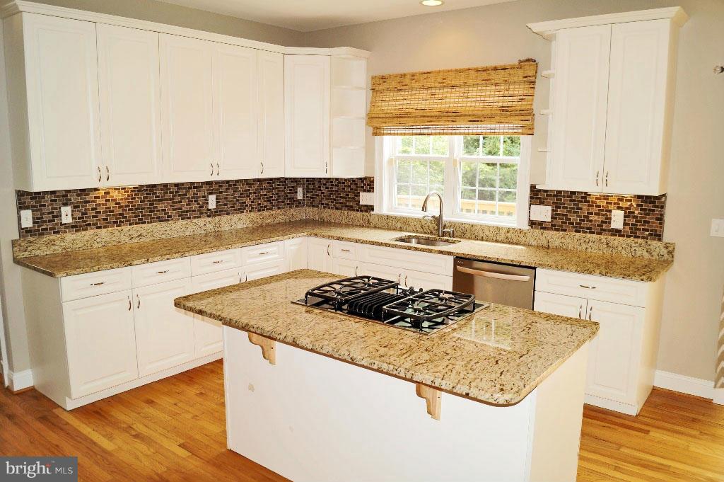 14416 Misty Valley Road Phoenix, MD 21131 - Photo 6 of 30 Kitchen