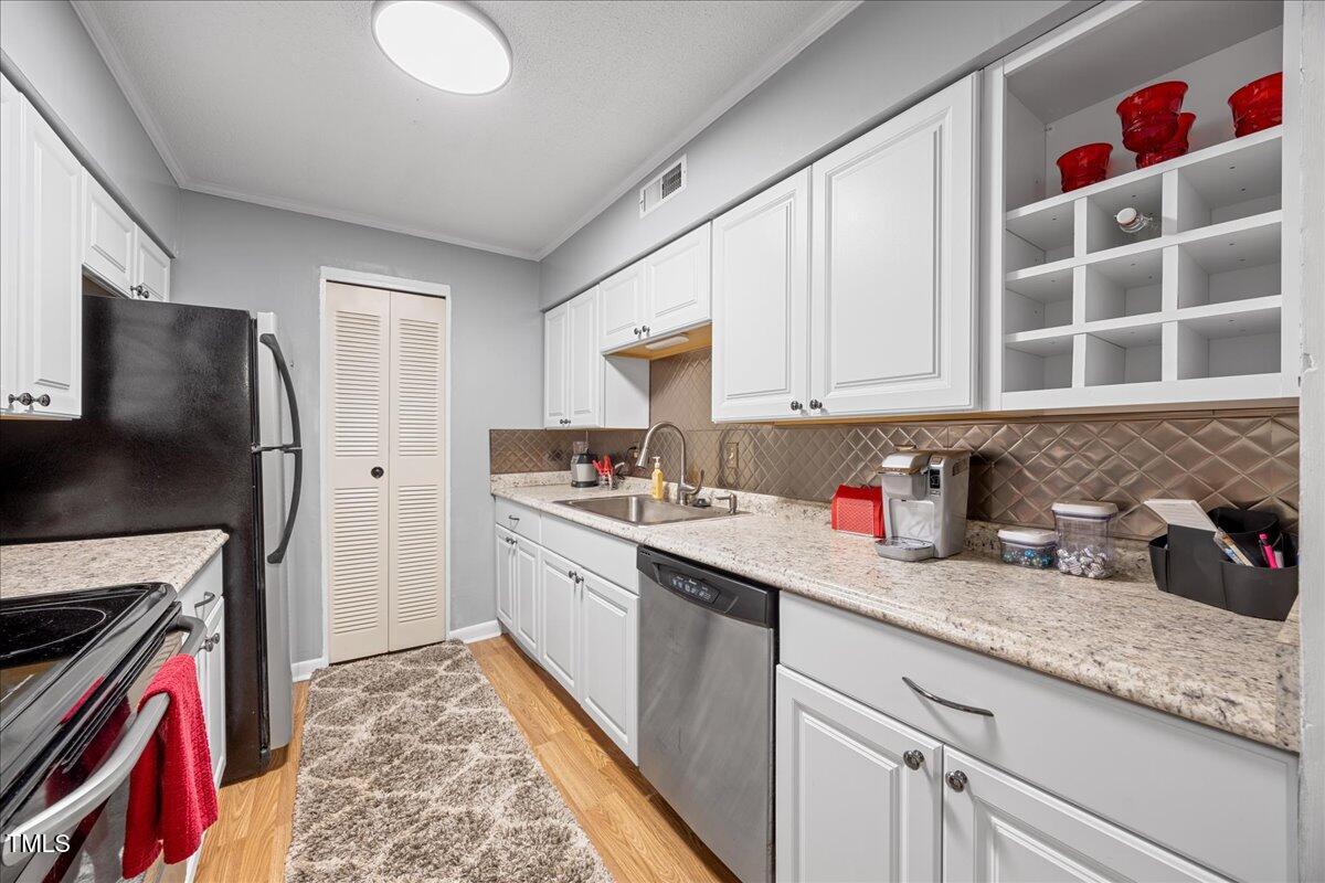4709 Edwards Mill Road, Unit H Raleigh, NC 27612 - Photo 13 of 23 10-2A1A2984