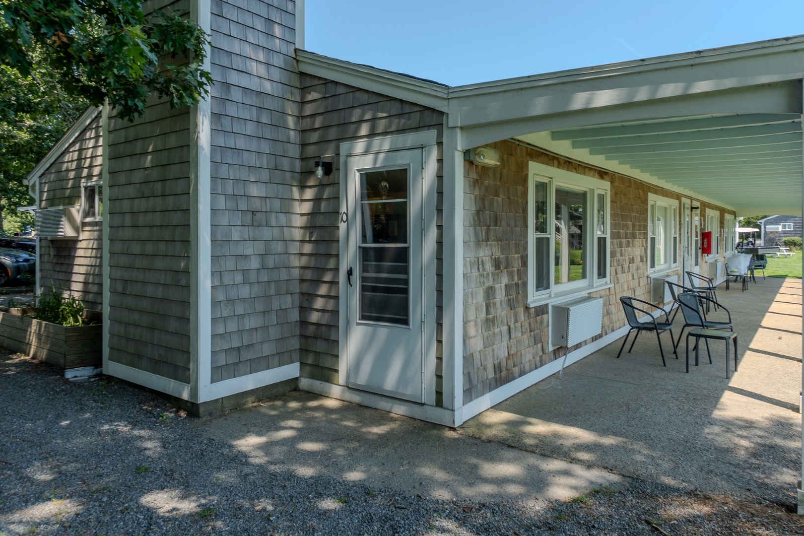 27 Island Inn Road, Unit 10C Oak Bluffs, MA 02557 - Photo 13 of 30 looking in from entry door