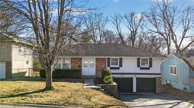 $279,950 | 505 East 90th Terrace, Kansas City, MO 64131