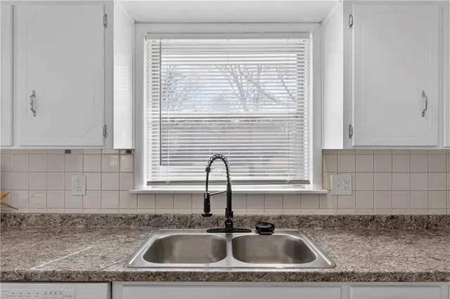 $279,950 | 505 East 90th Terrace, Kansas City, MO 64131