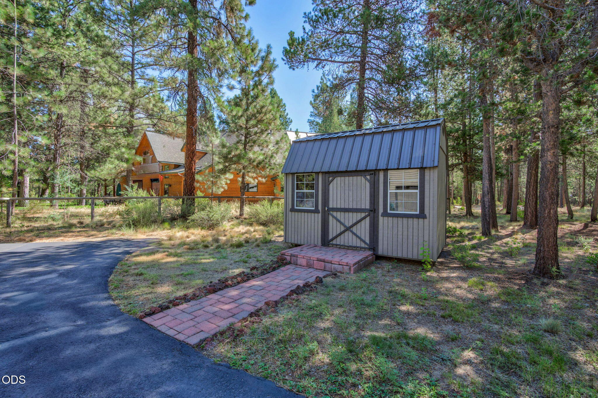 56743 Spring River Loop Bend, OR 97707 - Photo 29 of 33