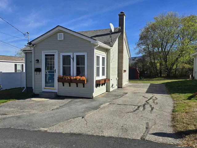 $170,000 | 23 Union Street, Gorham, NH 03581