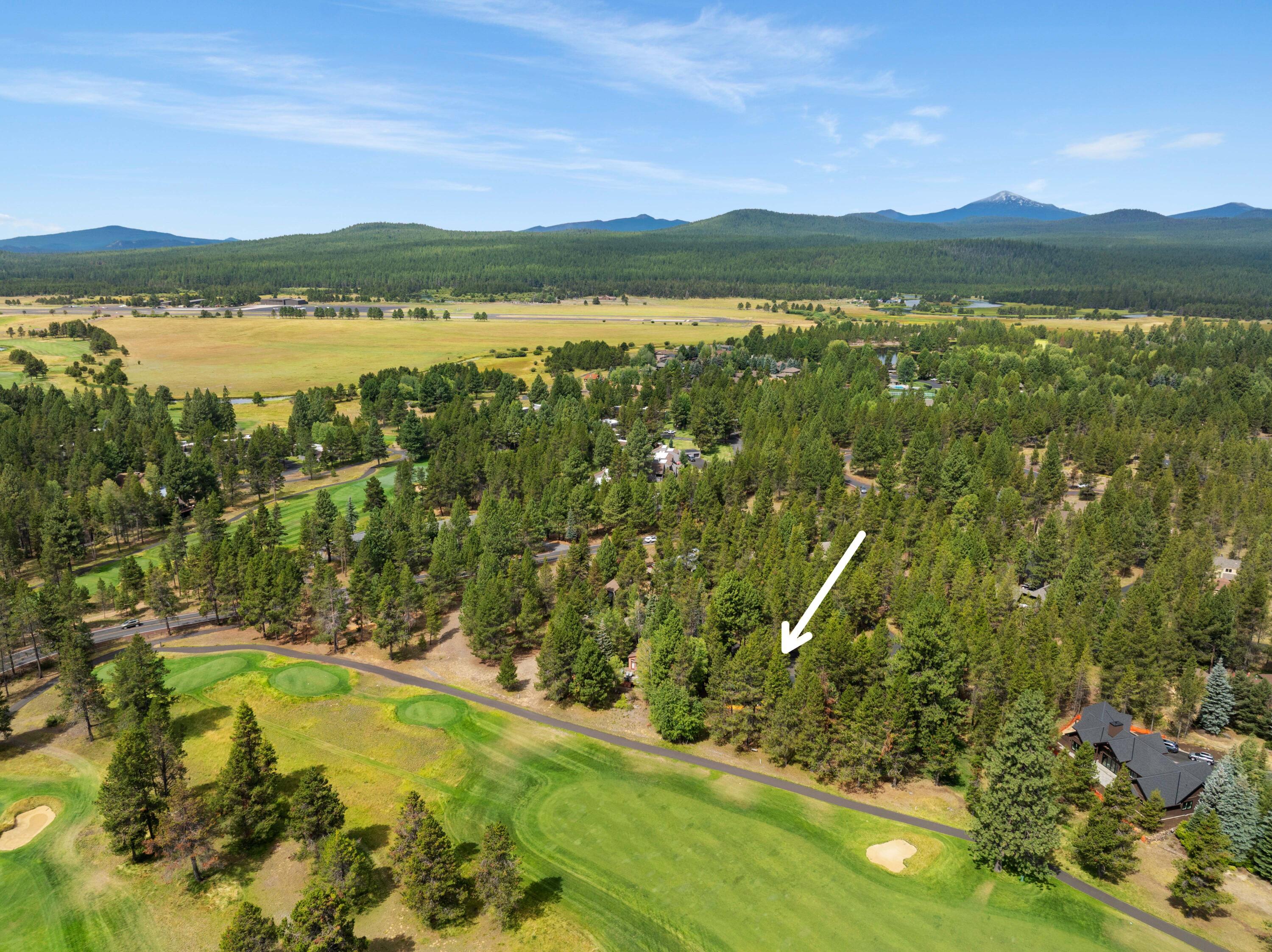57308 Approach Lane, Unit 2 Sunriver, OR 97707 - Photo 2 of 41
