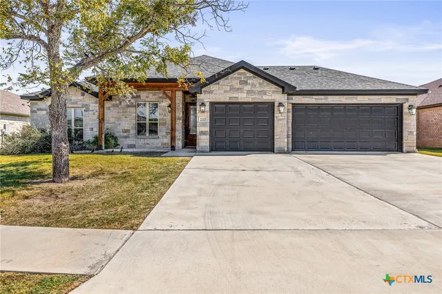 $429,900 | 220 Pecan Meadow Lane, Belton, TX 76513