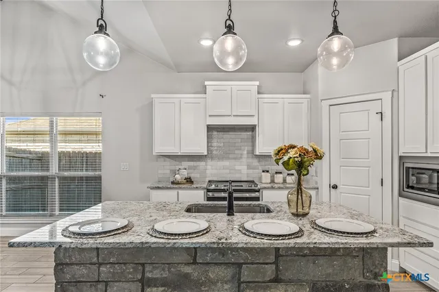 $429,900 | 220 Pecan Meadow Lane, Belton, TX 76513