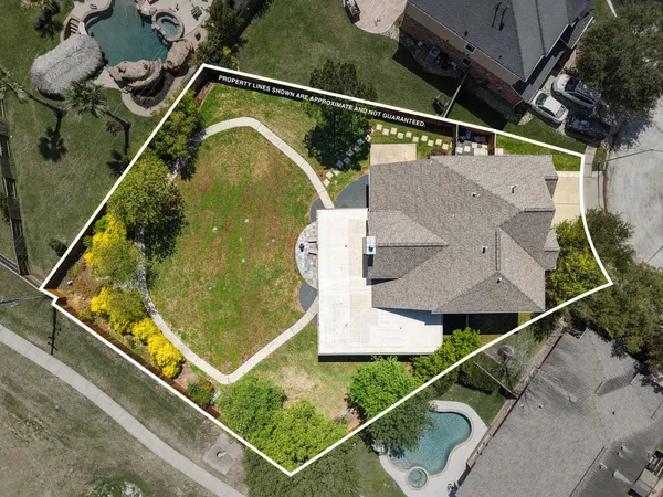 $569,000 | 9102 Night Beacon Point Drive, Spring, TX 77379