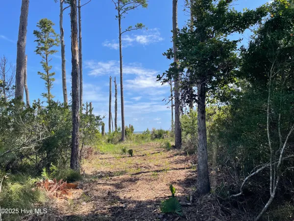 $249,000 | 740 Sandy Point Drive, Beaufort, NC 28516