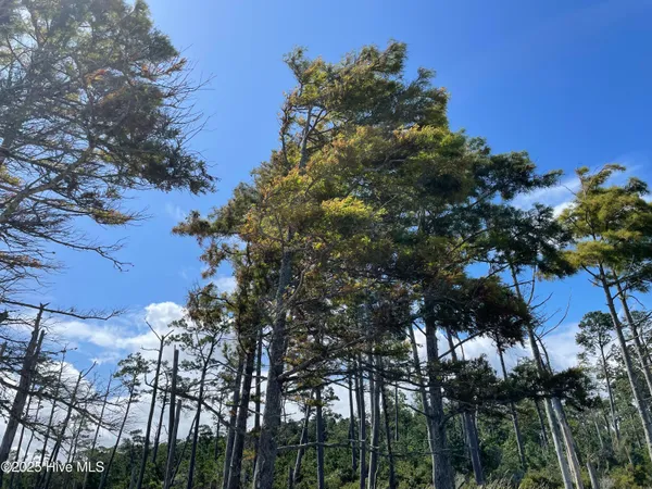 $249,000 | 740 Sandy Point Drive, Beaufort, NC 28516