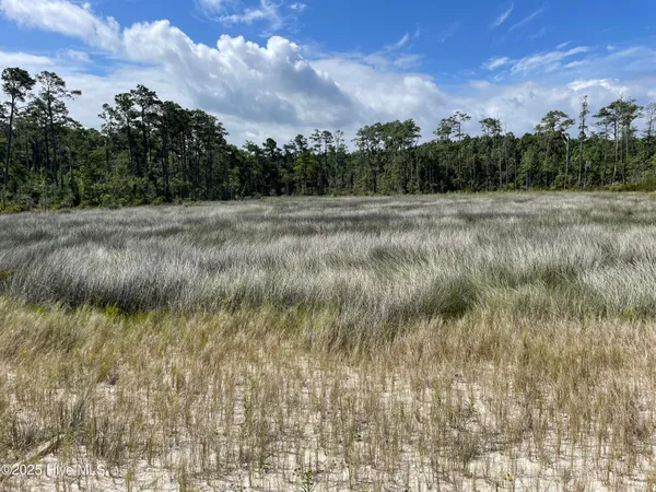 $249,000 | 740 Sandy Point Drive, Beaufort, NC 28516